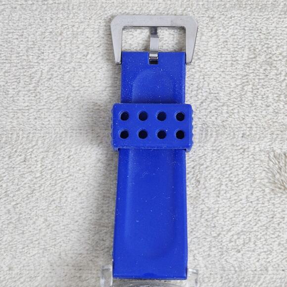 Dooney & Bourke Women’s Quartz Wrist Watch Colorful Plaid Dial Blue Silicone - Picture 7 of 12